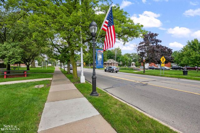 25963 Ridgewood Drive, Farmington Hills, MI 48336