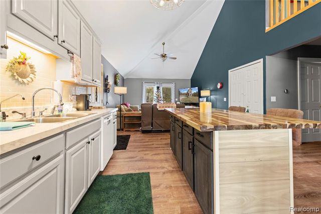 8095 Torrey Road, Mundy, MI 48439