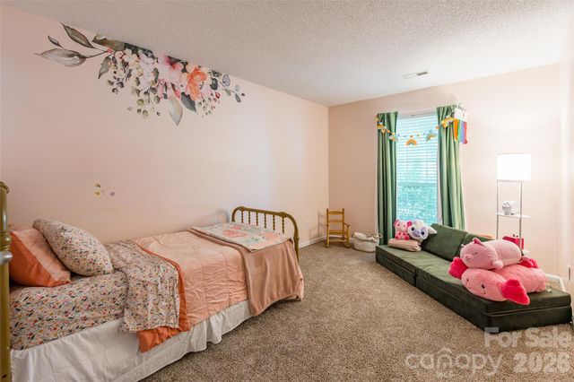 8514 Lockerbie Lane, Charlotte, NC 28215