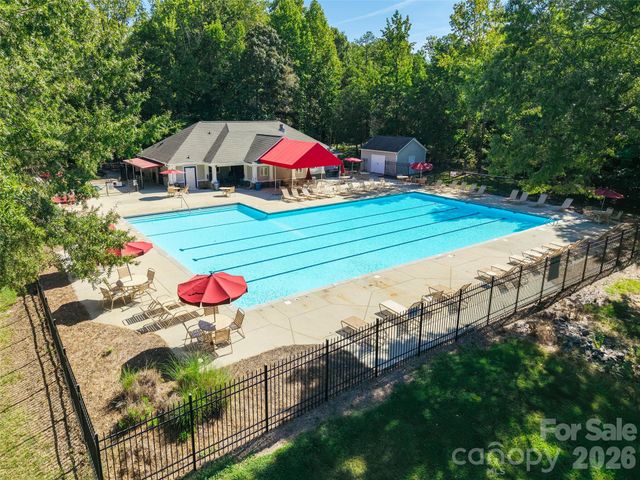8514 Lockerbie Lane, Charlotte, NC 28215