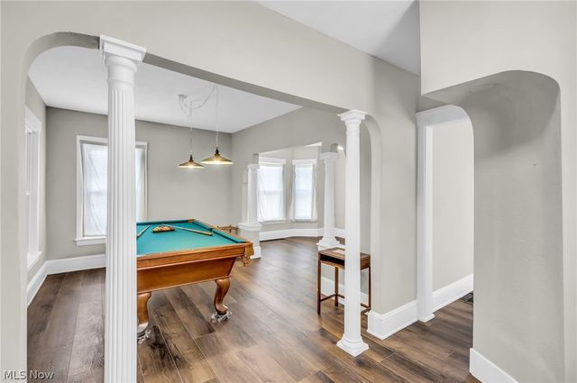 323 Groveland Club Drive, Cleveland, OH 44110