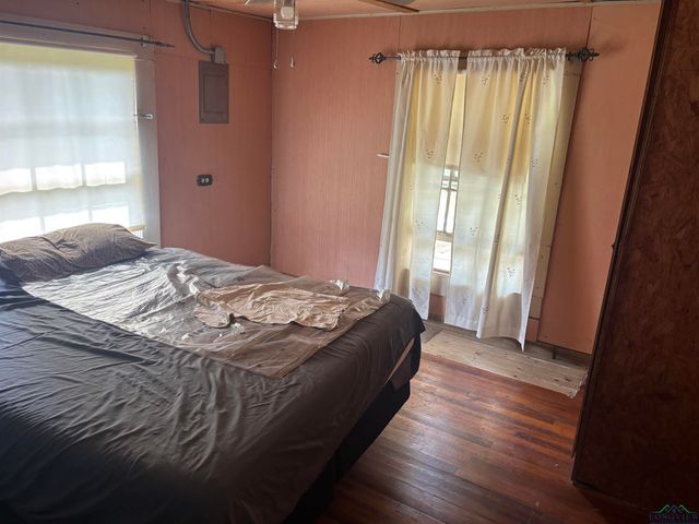 306 Doris St., Queen City, TX 75572