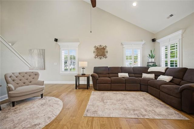 102 Rosedale CT, Moyock, NC 27958