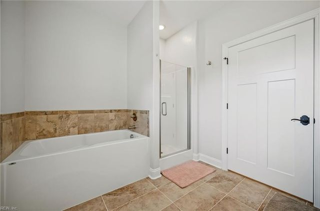 102 Rosedale CT, Moyock, NC 27958