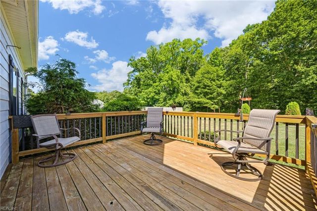 102 Rosedale CT, Moyock, NC 27958