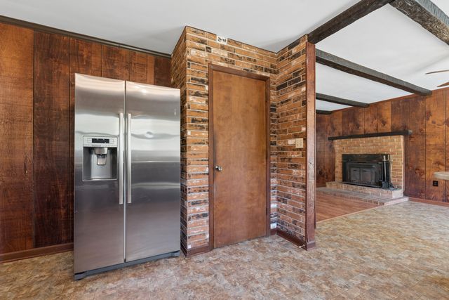 181 Serenity LN, Blue Ridge, VA 24064