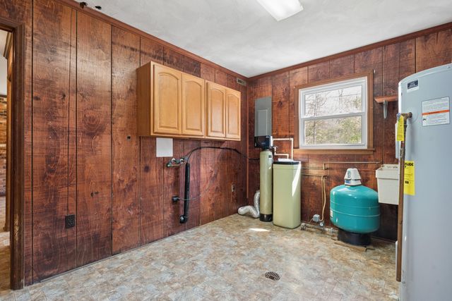 181 Serenity LN, Blue Ridge, VA 24064