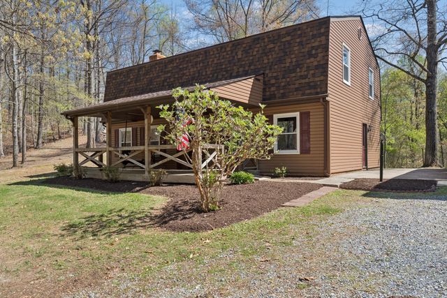 181 Serenity LN, Blue Ridge, VA 24064