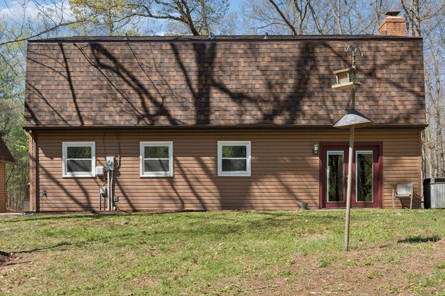 181 Serenity LN, Blue Ridge, VA 24064
