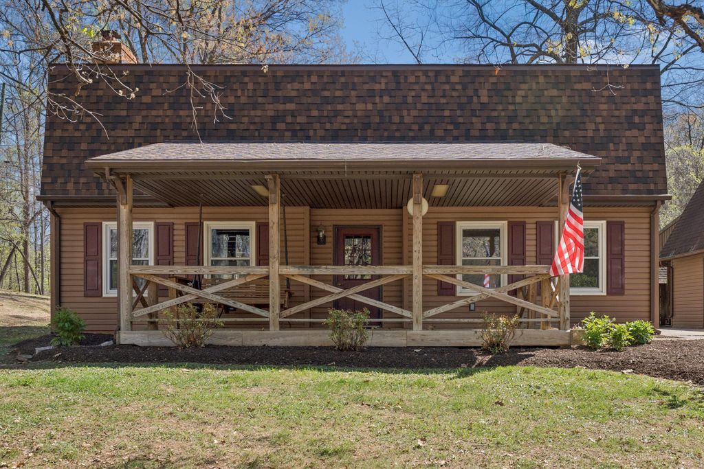 181 Serenity LN, Blue Ridge, VA 24064