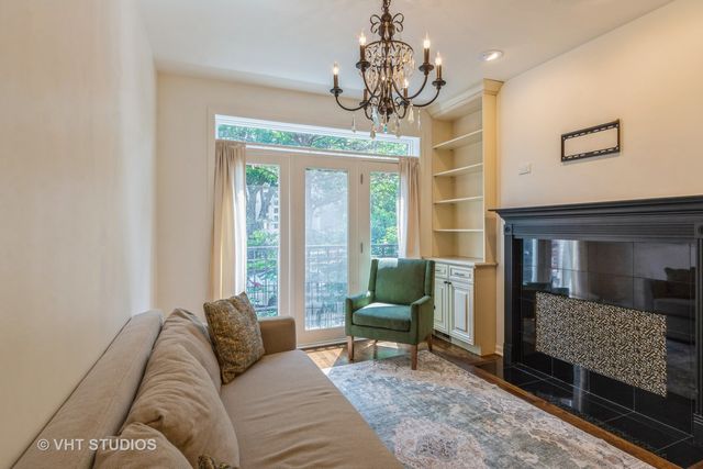 1302 N Bosworth Avenue 1, Chicago, IL 60642