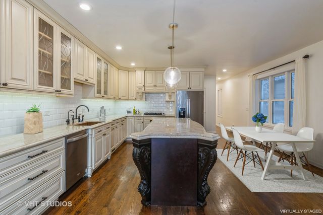 1302 N Bosworth Avenue 1, Chicago, IL 60642
