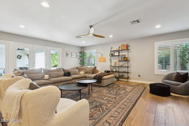 3021 N 47TH Place, Phoenix, AZ 85018