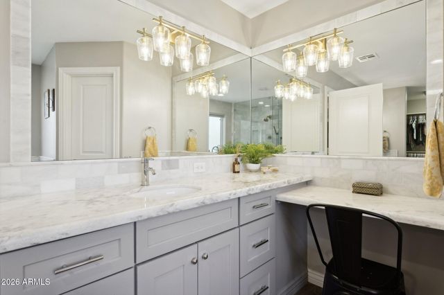 3021 N 47TH Place, Phoenix, AZ 85018