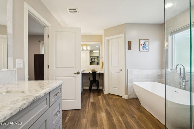 3021 N 47TH Place, Phoenix, AZ 85018