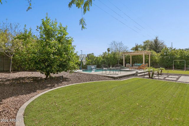 3021 N 47TH Place, Phoenix, AZ 85018