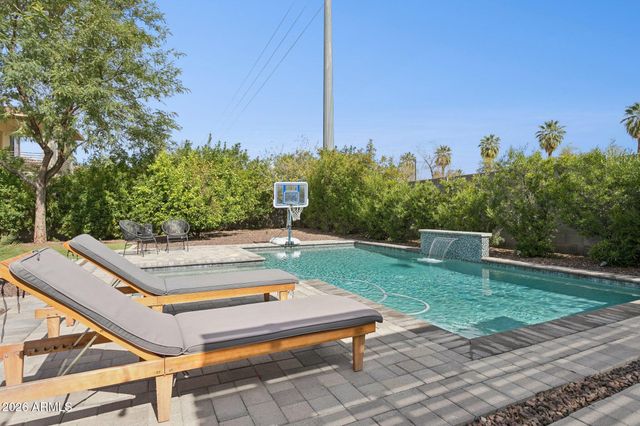 3021 N 47TH Place, Phoenix, AZ 85018