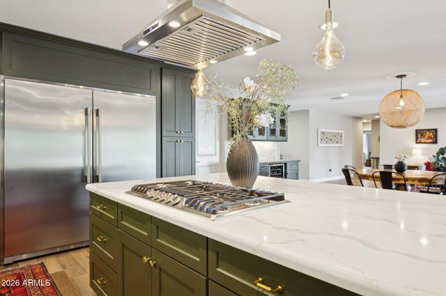 3021 N 47TH Place, Phoenix, AZ 85018