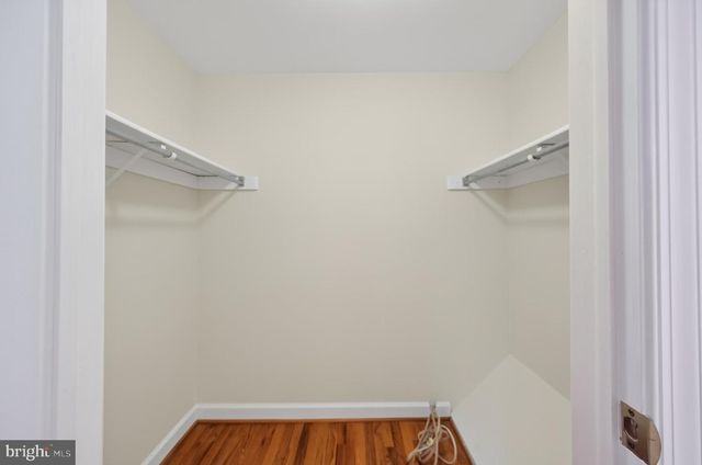 6077 HOLLOW HILL LN, Springfield, VA 22152