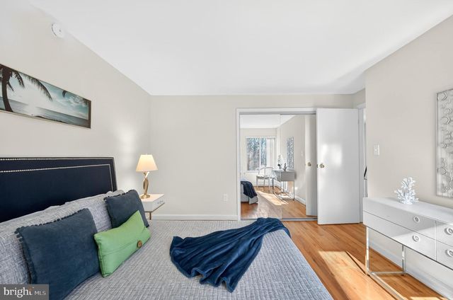 6077 HOLLOW HILL LN, Springfield, VA 22152