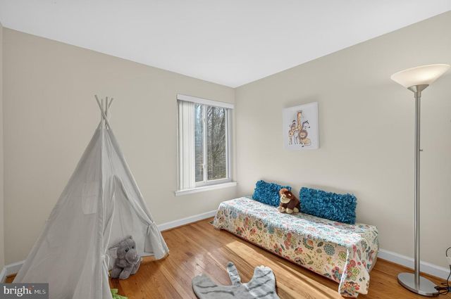 6077 HOLLOW HILL LN, Springfield, VA 22152