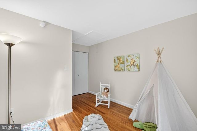 6077 HOLLOW HILL LN, Springfield, VA 22152