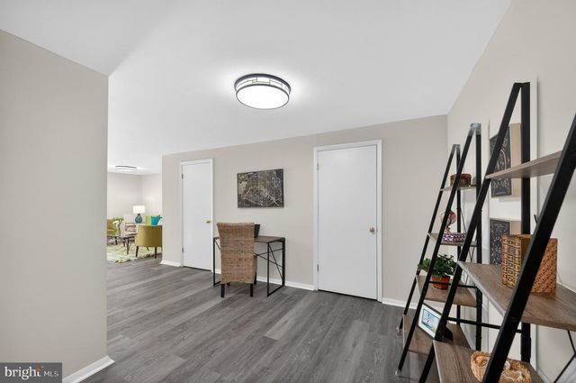 6077 HOLLOW HILL LN, Springfield, VA 22152