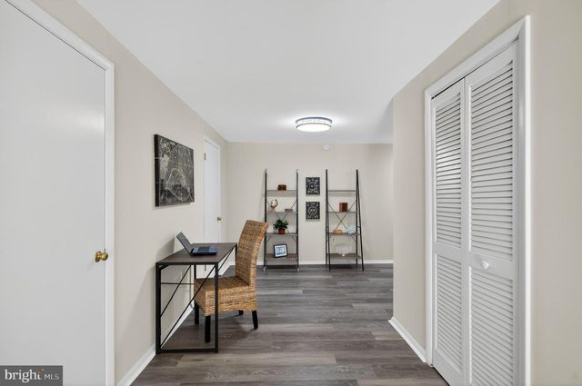 6077 HOLLOW HILL LN, Springfield, VA 22152