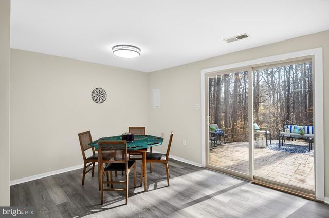 6077 HOLLOW HILL LN, Springfield, VA 22152