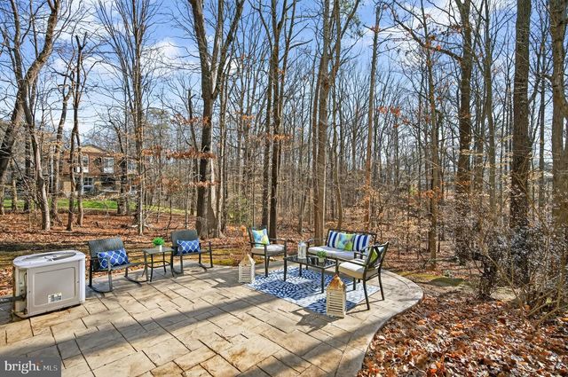 6077 HOLLOW HILL LN, Springfield, VA 22152