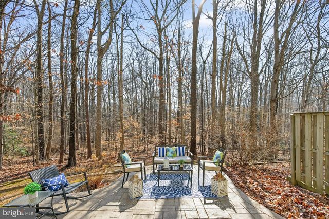 6077 HOLLOW HILL LN, Springfield, VA 22152