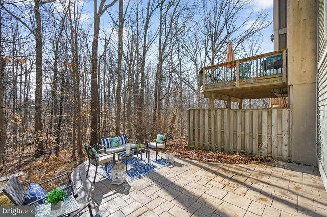 6077 HOLLOW HILL LN, Springfield, VA 22152