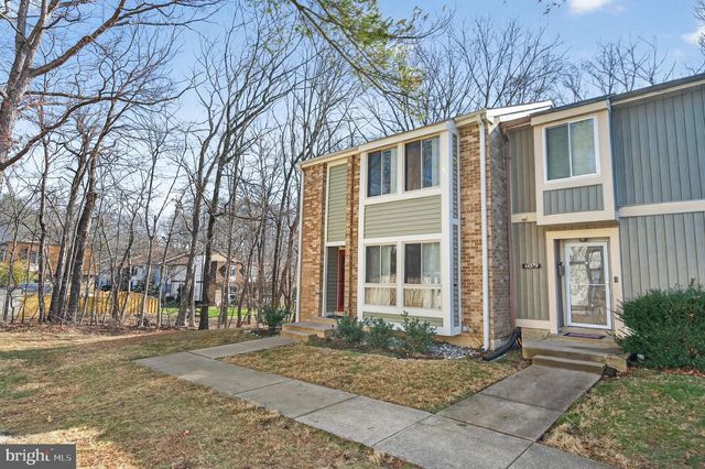 6077 HOLLOW HILL LN, Springfield, VA 22152