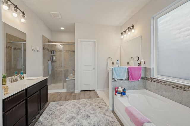 629 Wilmington Lane, Aubrey, TX 76227