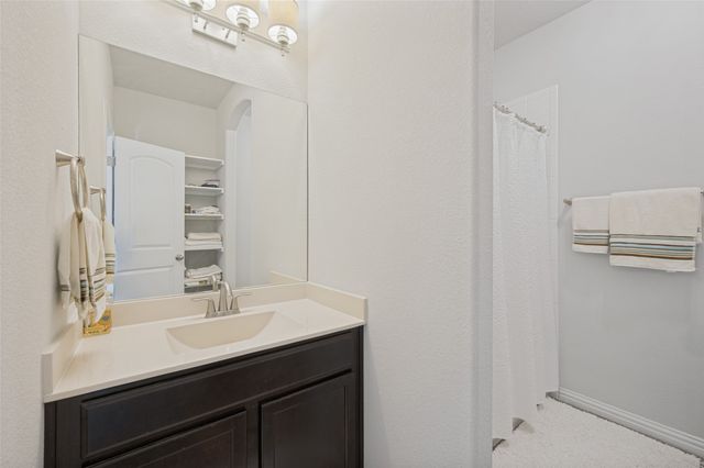 629 Wilmington Lane, Aubrey, TX 76227