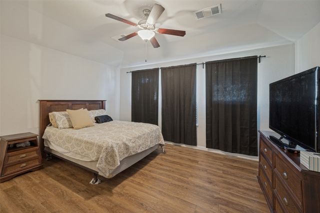 629 Wilmington Lane, Aubrey, TX 76227