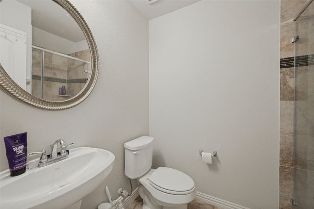 629 Wilmington Lane, Aubrey, TX 76227