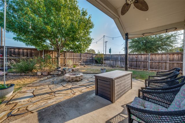 629 Wilmington Lane, Aubrey, TX 76227