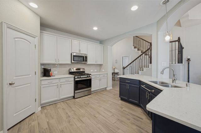 629 Wilmington Lane, Aubrey, TX 76227