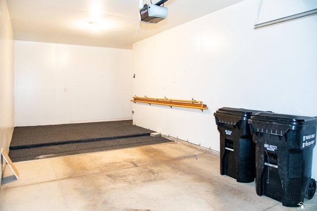 24031 Fairlane Boulevard, Woodhaven, MI 48183