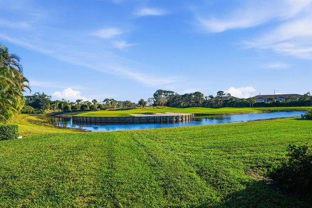 5061 SE Burning Tree Circle, Stuart, FL 34997