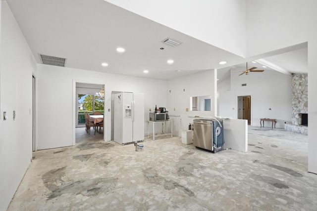 5061 SE Burning Tree Circle, Stuart, FL 34997