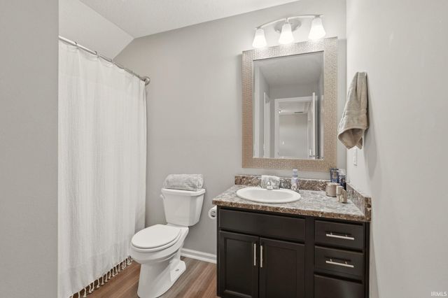 2113 Meadowsweet Parkway, Fort Wayne, IN 46808
