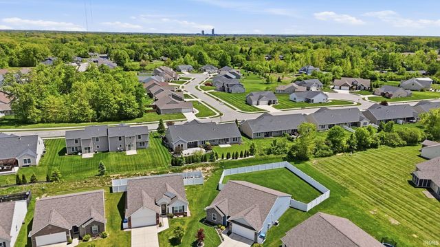 2113 Meadowsweet Parkway, Fort Wayne, IN 46808