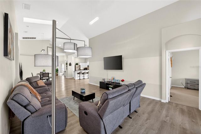 650 TUSCAN HILLS BLVD, Davenport, FL 33897