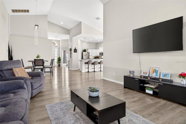 650 TUSCAN HILLS BLVD, Davenport, FL 33897