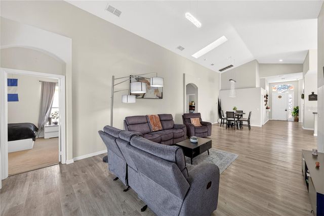 650 TUSCAN HILLS BLVD, Davenport, FL 33897