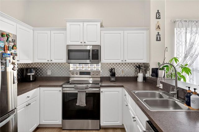 650 TUSCAN HILLS BLVD, Davenport, FL 33897