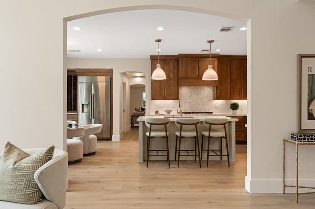 5665 Pine Forest Road, Houston, TX 77056