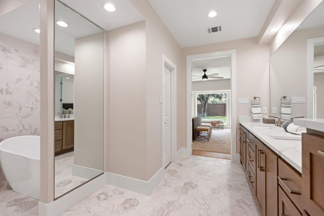 5665 Pine Forest Road, Houston, TX 77056